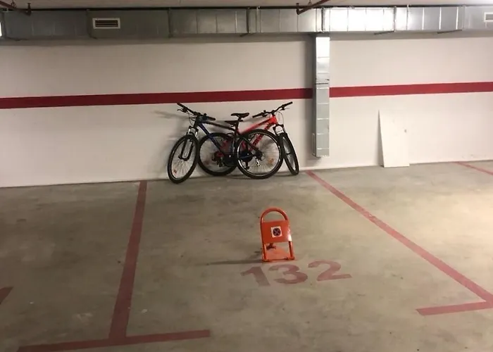 La Welcome Golden Sands