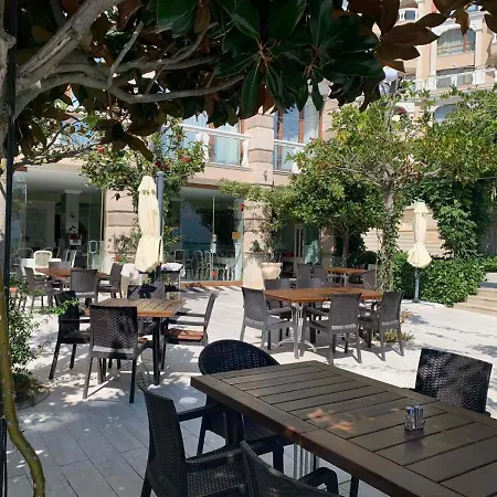 La Welcome Apartment Golden Sands