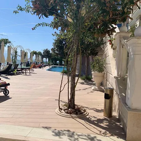 La Welcome * Zlate písky